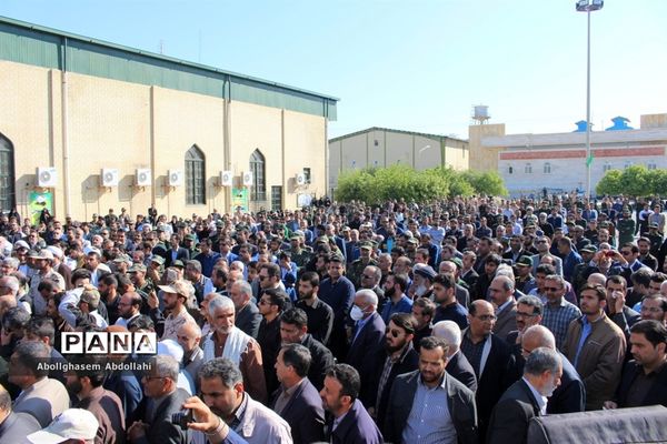 تشییع پیکر سه شهید گمنام در بوشهر-2