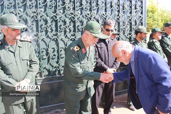 تشییع پیکر سه شهید گمنام در بوشهر-2
