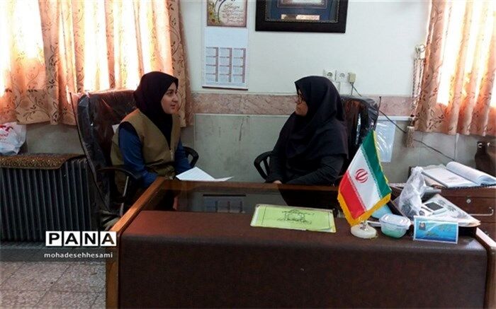 مدیر دبیرستان کاشی نیلو فر: رقابت 743 دانش آموز در پنجمین جشنواره نوجوان خوارزمی