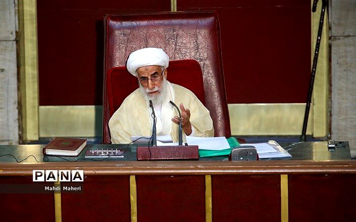 جنتی: باید دست مقام معظم رهبری را به دلیل انتصاب بجای آقای رئیسی بوسید