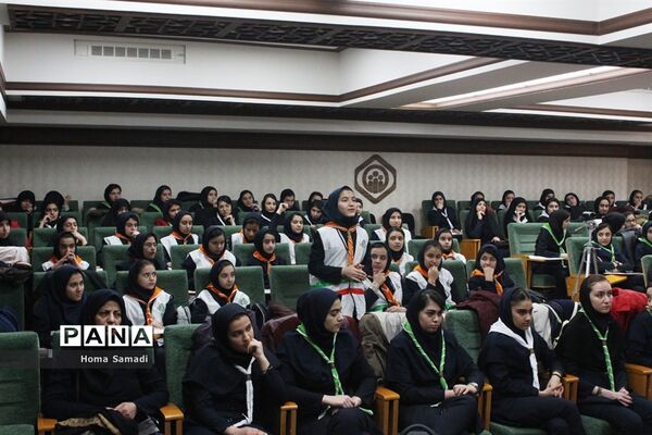 بازدید دانش‌آموزان تبریزی از شعب تامین اجتماعی