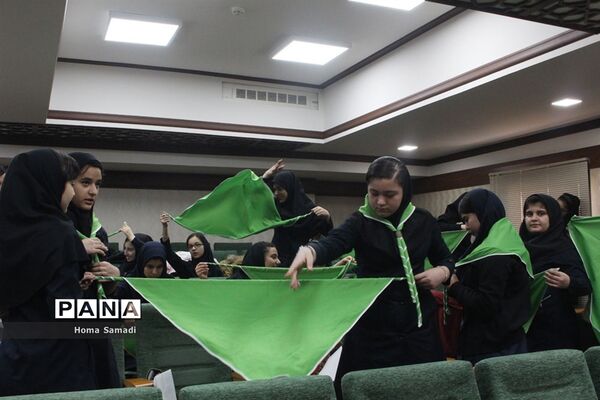 بازدید دانش‌آموزان تبریزی از شعب تامین اجتماعی