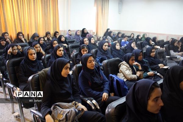 بیستمین همایش استانی نجوم در پژوهش‌سرای رازی شهرری