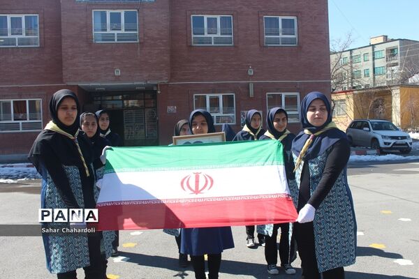 مراسم جشن تولد زمین در مدرسه فرزانگان 2 همدان
