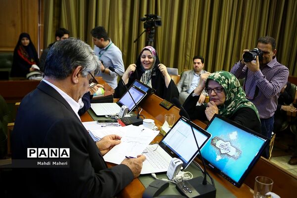 آخرین جلسه شورای شهر تهران در سال ۹۷