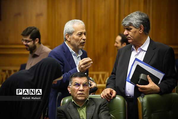 آخرین جلسه شورای شهر تهران در سال ۹۷