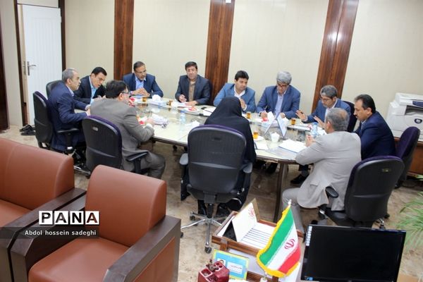 جلسه بررسی فعالیت‌های درآمدزایی سازمان دانش‌آموزی استان بوشهر