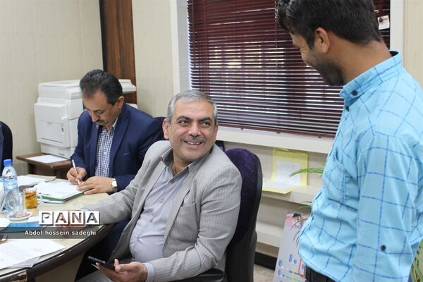 جلسه بررسی فعالیت‌های درآمدزایی سازمان دانش‌آموزی استان بوشهر