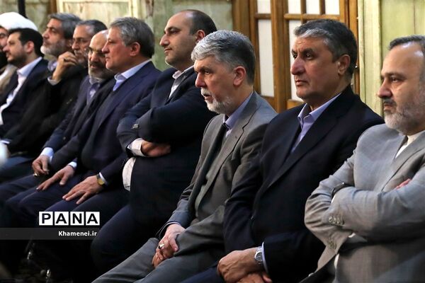 حضور رهبر معظم انقلاب در اجتماع زائران و مجاوران حرم مطهر رضوی