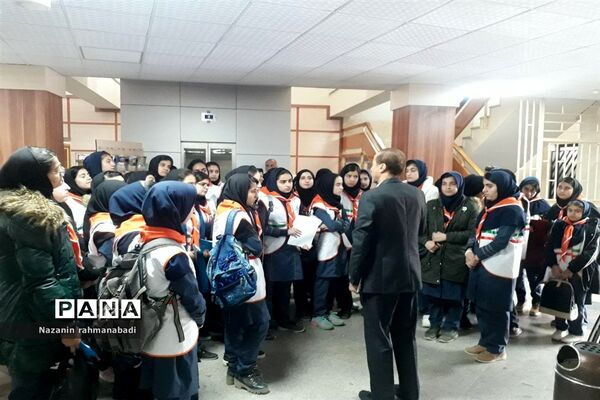بازدید دانش‌آموزان پیشتاز از شعب تامین اجتماعی