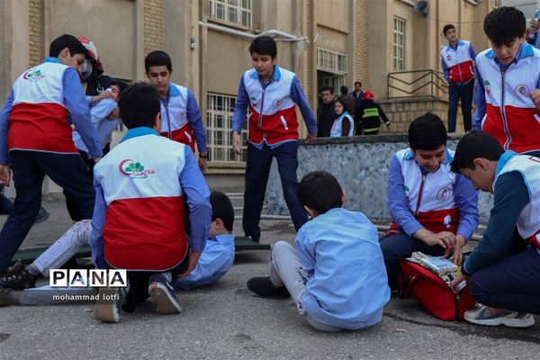 برگزاری مانور پیشگیری از حوادث چهارشنبه‌سوری در همدان