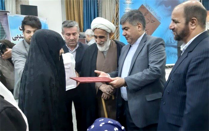 فرماندار اسلامشهر: تنها انتظار خانواده شهدا و ایثارگران از  مسئولین حفظ احترام آنان است