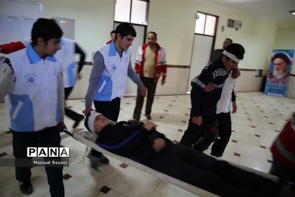 برگزاری مانور پیشگیری از حوادث چهارشنبه آخر سال در مدارس  میانه