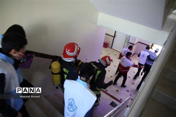 برگزاری مانور پیشگیری از حوادث چهارشنبه آخر سال در مدارس  میانه