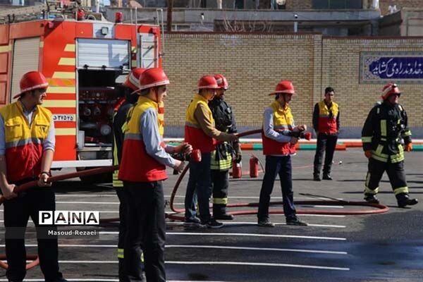 برگزاری مانور پیشگیری از حوادث چهارشنبه آخر سال در مدارس  میانه