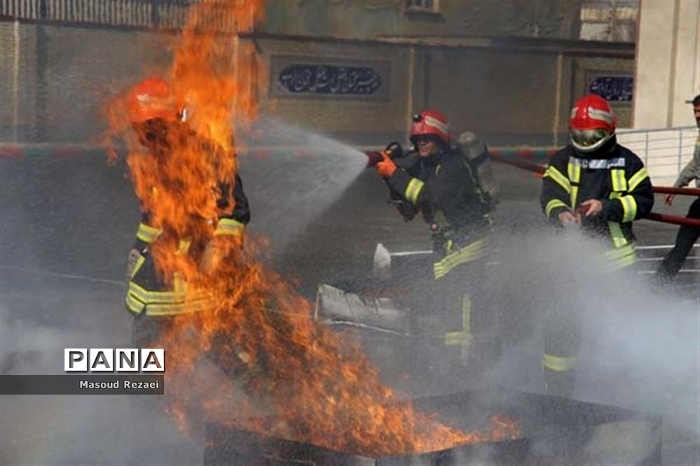 برگزاری مانور پیشگیری از حوادث چهارشنبه آخر سال در مدارس  میانه