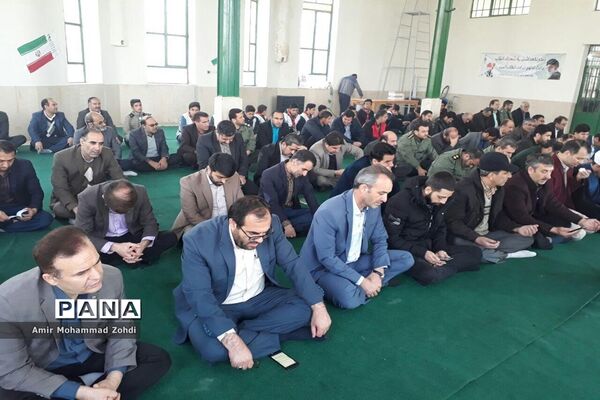 غبارروبی مزار شهدای اسدآباد