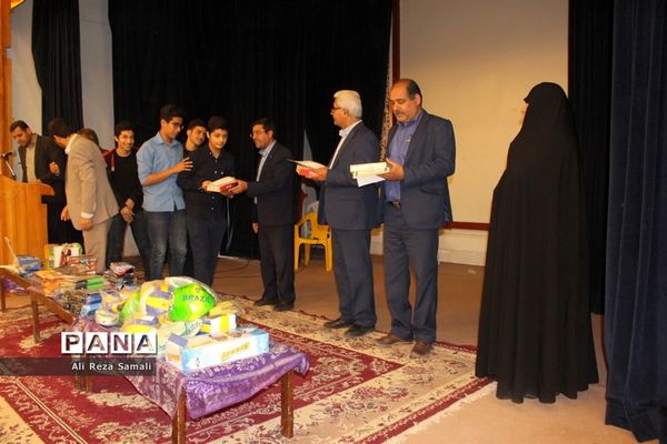 تجلیل از دانش‌آموزان برتر علمی و فرهنگی در بوشهر