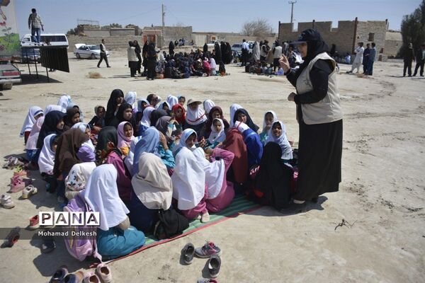 فاز نخست طرح امداد فرهنگى پیک امید در سیستان و بلوچستان