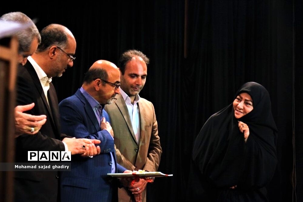 تجلیل از برگزیدگان نوزدهمین فراخوان ملی پرسش مهر نوزدهم