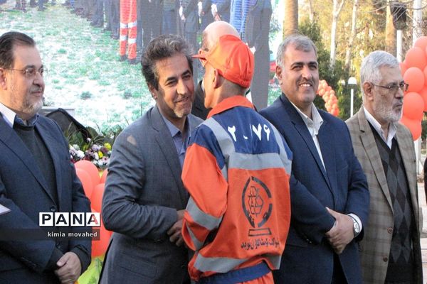 تجلیل از نارنجی پوشان و سفیران پاکیزگی در شیراز