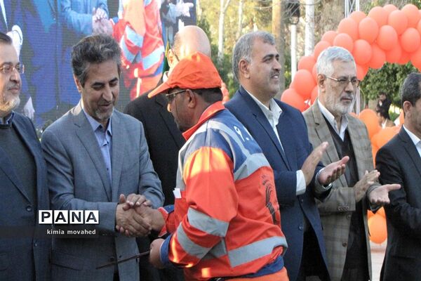 تجلیل از نارنجی پوشان و سفیران پاکیزگی در شیراز