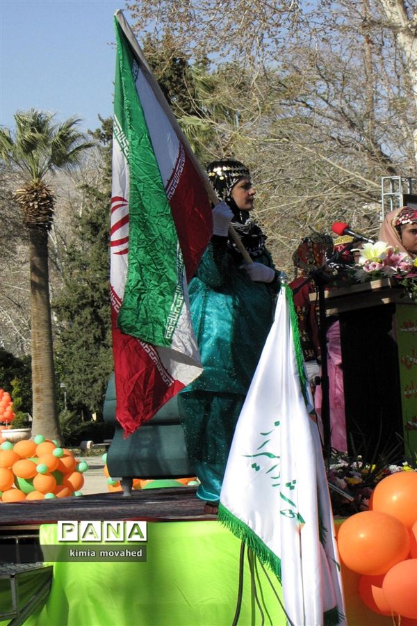 تجلیل از نارنجی پوشان و سفیران پاکیزگی در شیراز