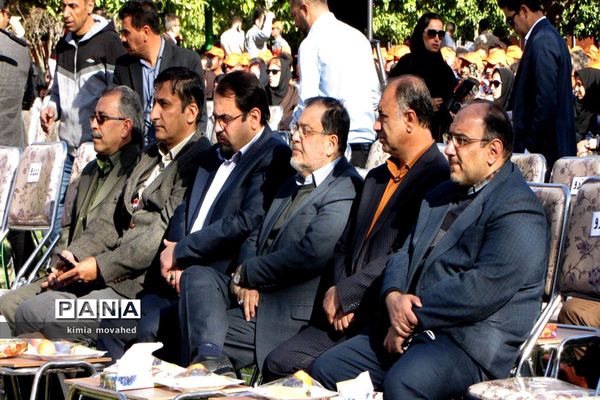 تجلیل از نارنجی پوشان و سفیران پاکیزگی در شیراز