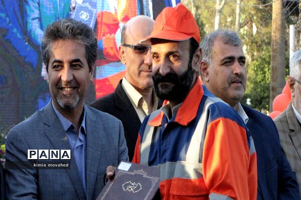 تجلیل از نارنجی پوشان و سفیران پاکیزگی در شیراز