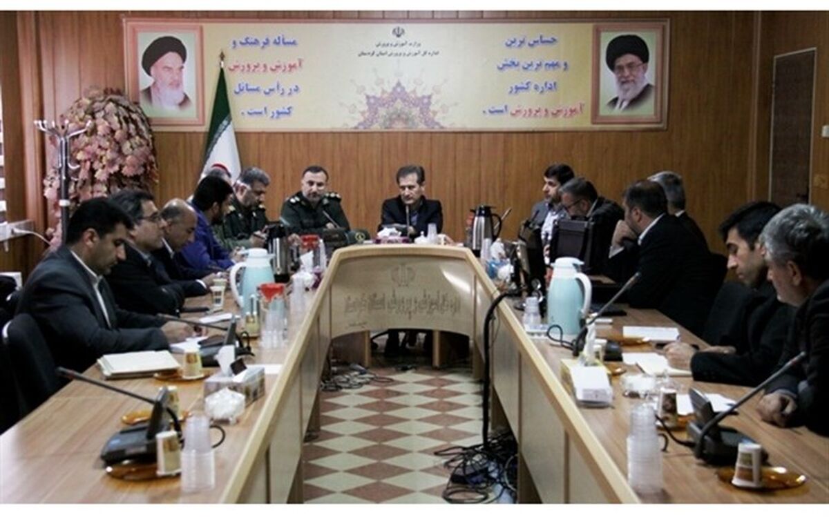 نشست کمیته دانش آموزی و فرهنگیان کنگره گرامیداشت 5400 شهید استان برگزار شد