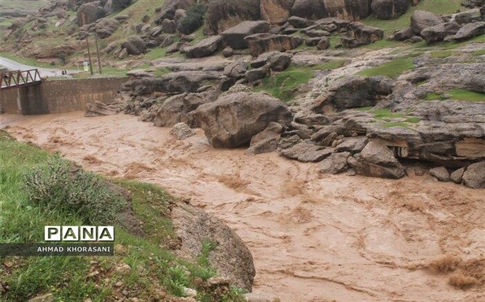 رانش زمین روستای «آبیدک زیلایی» را در بویراحمد بلعید