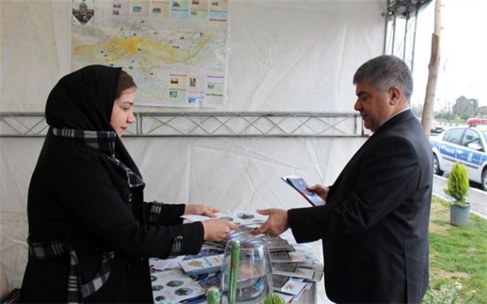 بازدید فرماندار اسلامشهر از ستاد تسهیلات سفرهای نوروزی