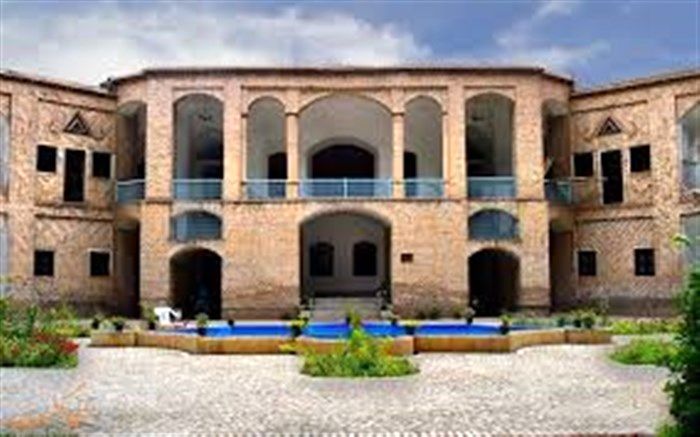 مدیرپایگاه باغ های تاریخی خراسان جنوبی:برپایی نمایشگاه لباس های سنتی در باغ اکبریه