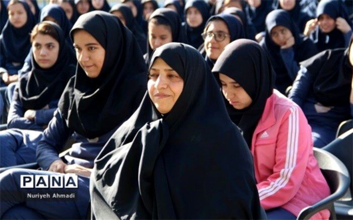 مدیرآموزشگاه دخترانه حجاب شهرری: یکی از اهداف سند تحول بنیادین داشتن حیات طیبه است