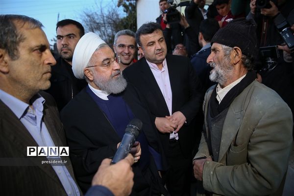 حضور رئیس جمهوری در جمع مردم روستای سیل زده کردخیل مازندران