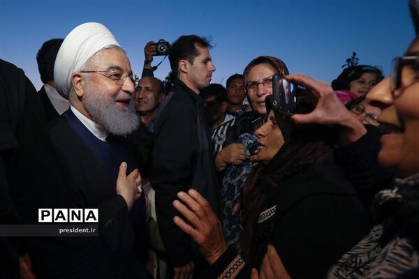 حضور رئیس جمهوری در جمع مردم روستای سیل زده کردخیل مازندران