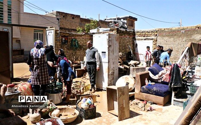 رسیدگی به امور آسیب دیدگان سیل در حسینه‌های محلات