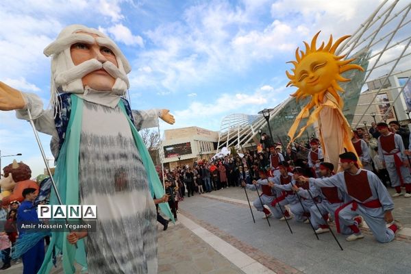 کارنوال شادی در پدیده شاندیز مشهد