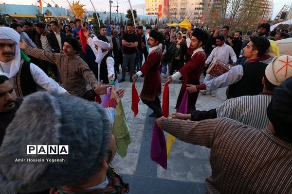 کارنوال شادی در پدیده شاندیز مشهد