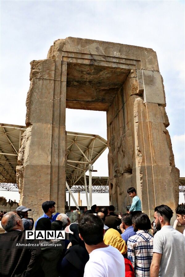 تخت جمشید در نوروز 98