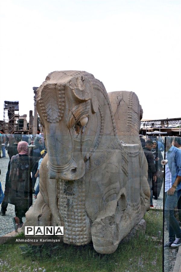 تخت جمشید در نوروز 98