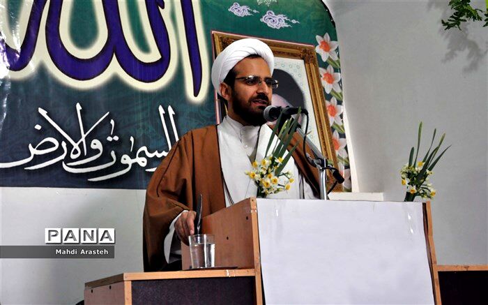 امام جمعه شهرستان خوسف: بعثت درسهای زیادی به مردم آن زمان و امروز داده است