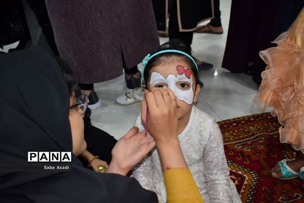 چهارمین نمایشگاه خیریه شهر گله‌دار