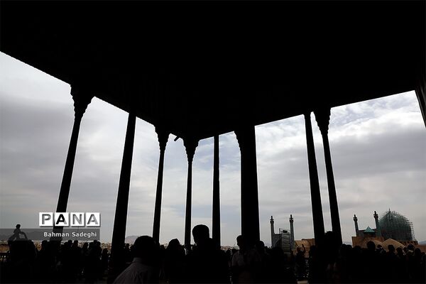 عمارت عالی قاپو در نوروز 98