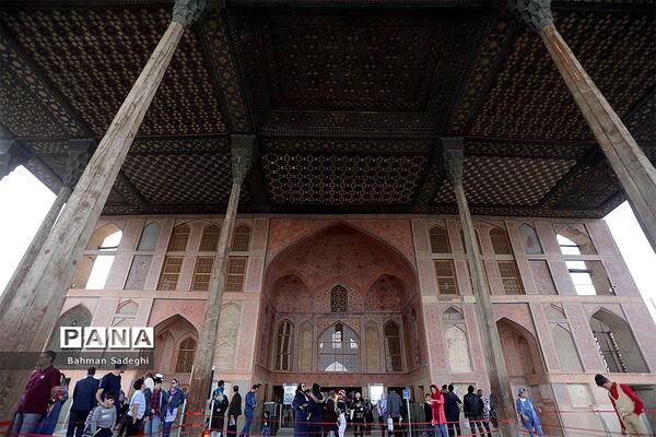 عمارت عالی قاپو در نوروز 98