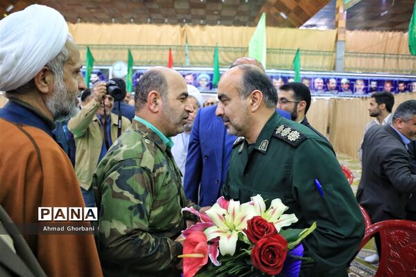 دیدار فرماندار ساری با فرماندهان سپاه به مناسبت روز پاسدار
