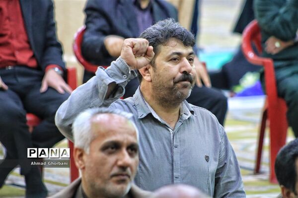 دیدار فرماندار ساری با فرماندهان سپاه به مناسبت روز پاسدار