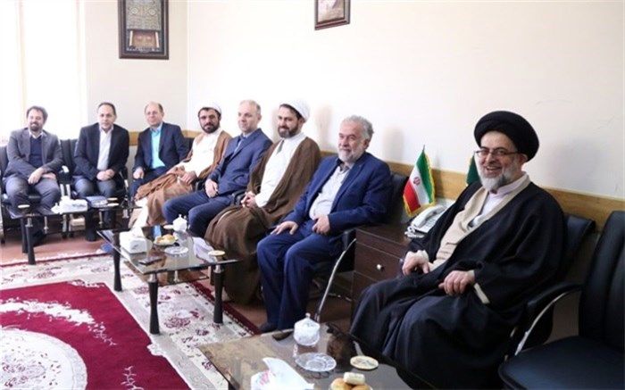 دیدار نوروزی هیات رئیسه  دانشگاه آزاد واحد یادگار امام خمینی (ره) با امام جمعه شهرری