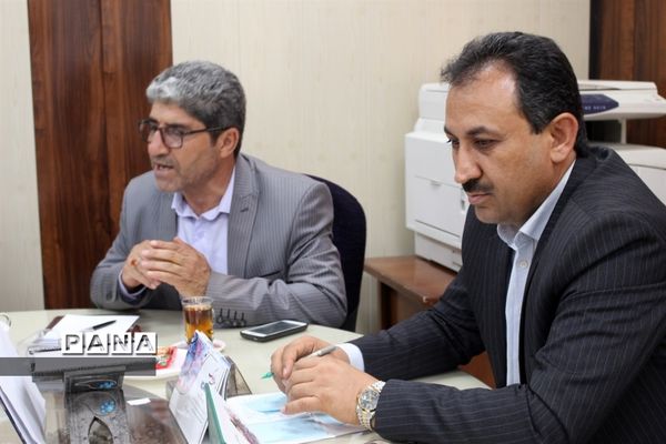 جلسه هماهنگی پوشاک و لباس فرم دانش‌آموزی اداره کل آموزش و پرورش استان بوشهر