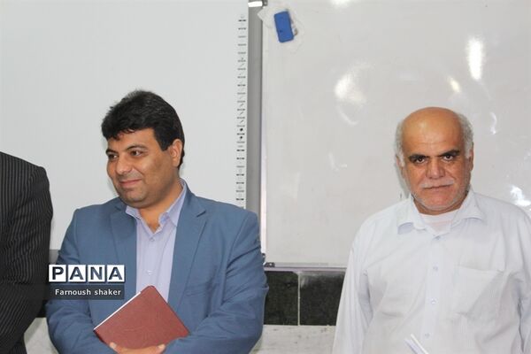 بازدید مدیرکل آموزش و پرورش استان بوشهر از دبستان مصلحیان